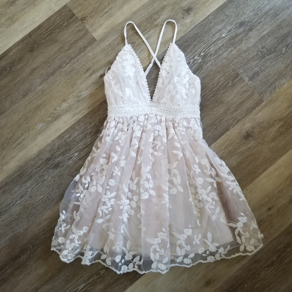 Aakaa White Ivory Embroidery Mesh Party Cocktail Evening Dress Size Small